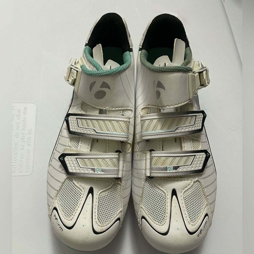 Bontrager Cycling Shoes with Clips